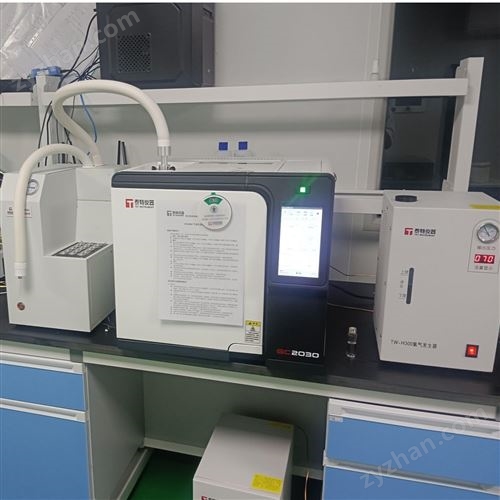 ��¯ú����ַ�������ɫ����