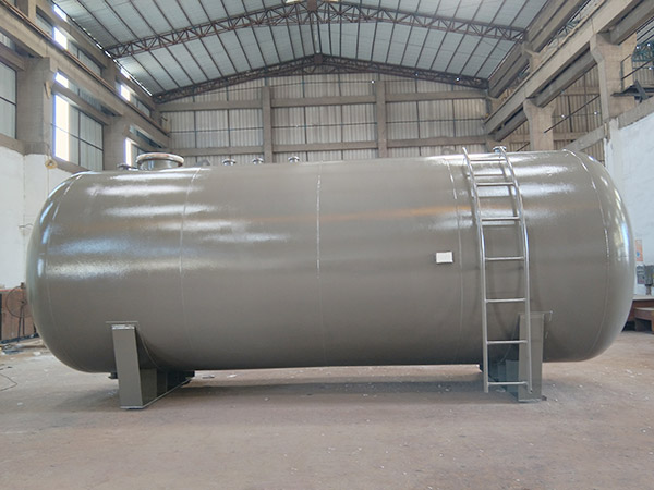 鋼襯塑攪拌罐選擇時(shí)需要注意哪些問題？